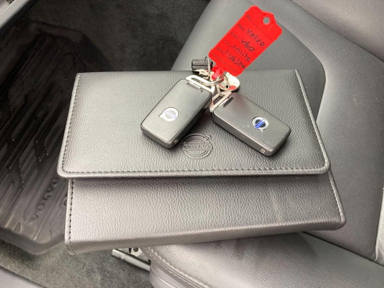 2014 Volvo V60 2.4 D6 Estate 5dr Diesel Plug-in Hybrid Geartronic AWD Euro 5 (s/s) (285 ps ESTATE...