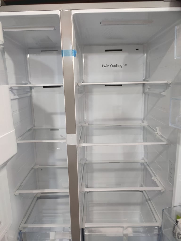 ➡️➡️NEW GRADED SILVER GRAPHITE SAMSUNG SERIES 7 FROST FREE AMERICAN FRIDGE FREEZER RRP £1,479!