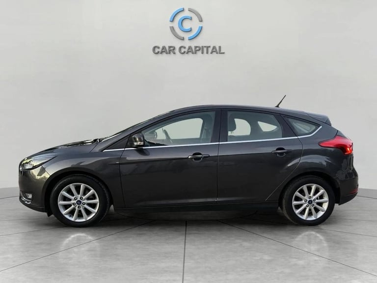 2017 Ford Focus 1.0T EcoBoost Titanium Hatchback 5dr Petrol Auto Euro 6 (s/s) (125 ps) Hatchback ...