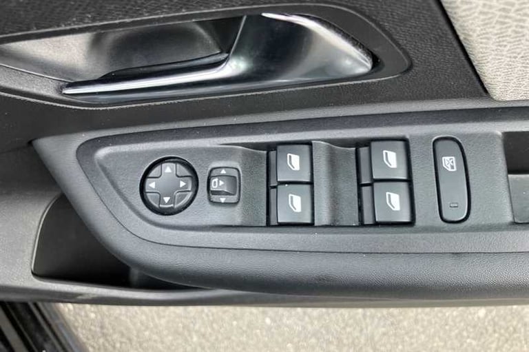 2022 Citroen C4 1.2 PureTech Shine Plus Hatchback 5dr Petrol EAT8 Euro 6 (s/s) (130 ps) Hatchback...