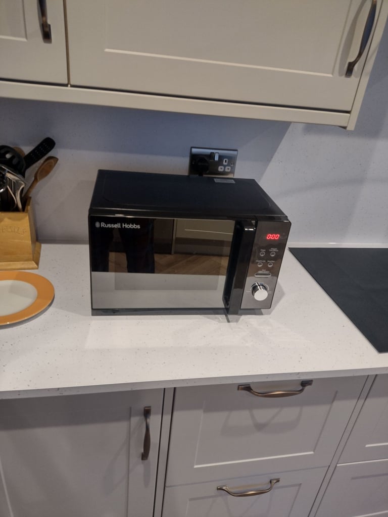 Russell Hobbs microwave black