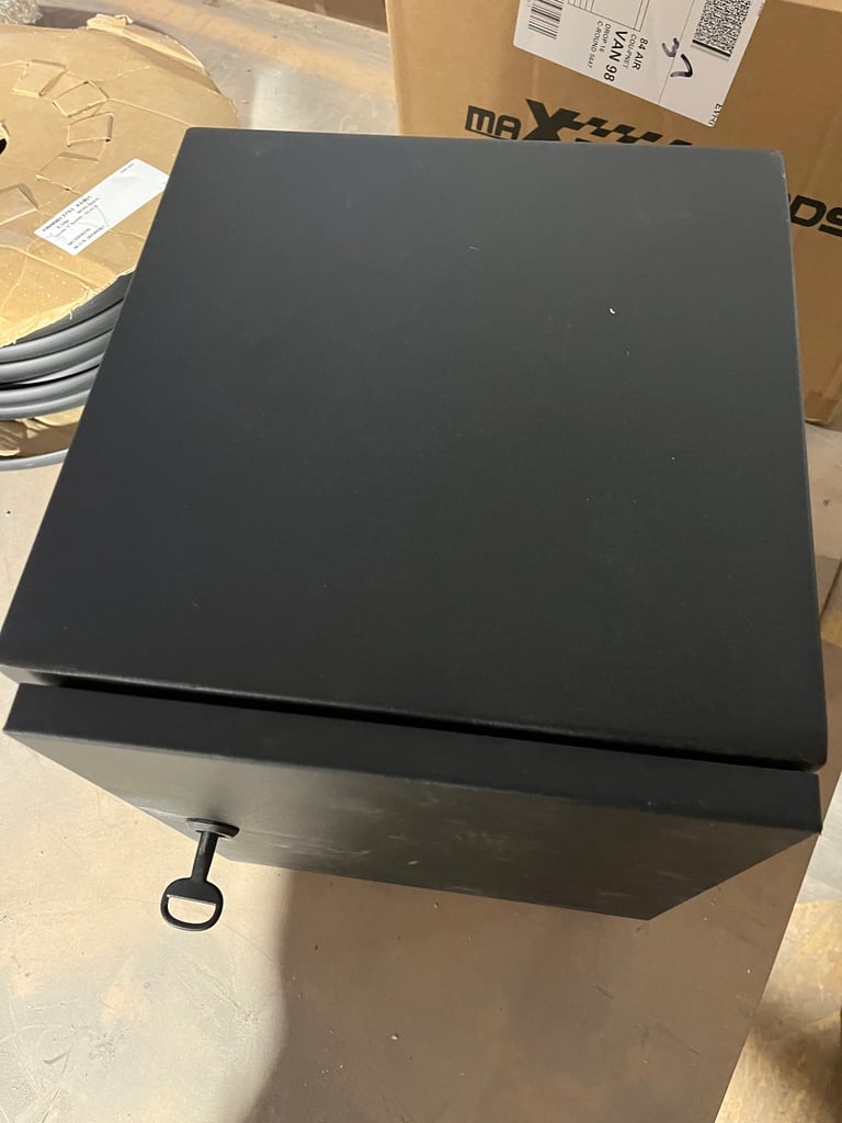 METAL CAMPERVAN GAS BOX