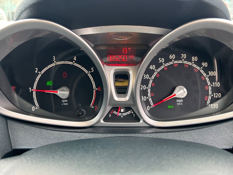 2012 Ford Fiesta 1.25 Zetec Hatchback 3dr Petrol Manual (129 g/km  81 bhp)