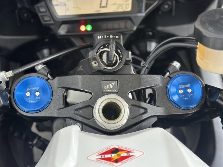 2013 Honda CBR1000RR Fireblade 1000 Super Sports Petrol Manual (178 ps)