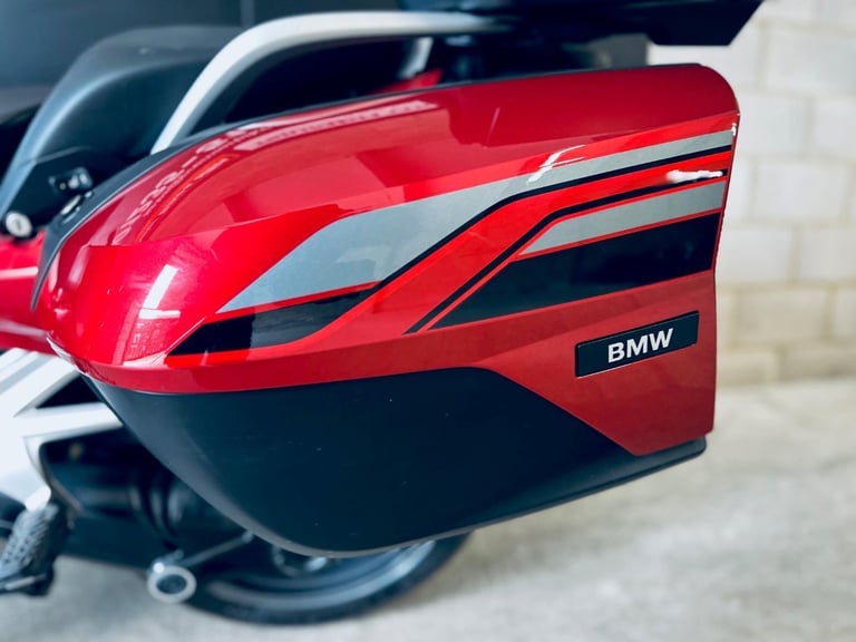 STUNNING LOW MILEAGE 2019/69 BMW R 1250RT LE MOTORCYCLE 