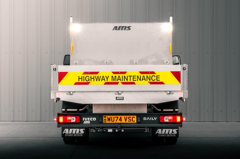 2025 IVECO DAILY TIPPER 2.3 DIESEL 160BHP AUTO ALLOY TIPPER TRAFFIC MANAGEMENT 
