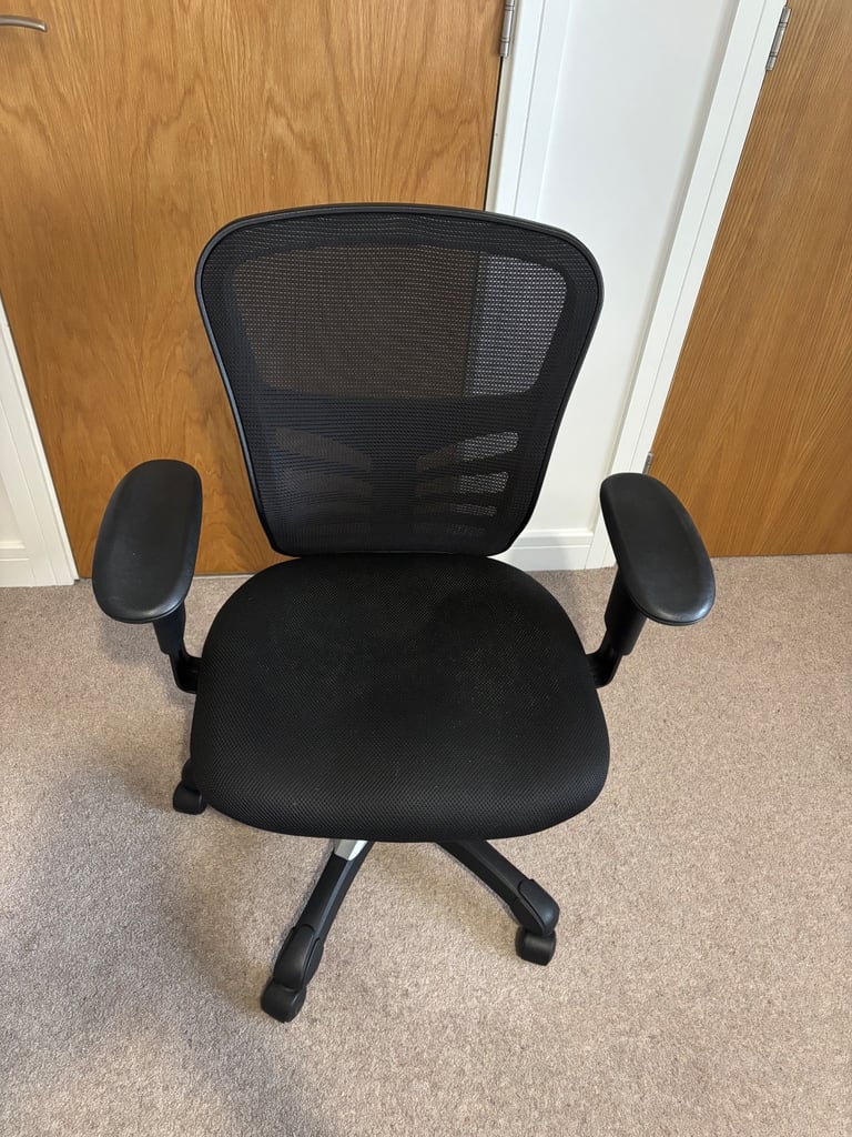 Ergonomic office chair