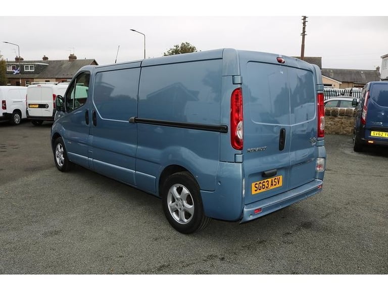 2013 RENAULT TRAFIC LWB *NO VAT* SPORT EXCELLENT CONDITION YEARS MOT vivaro