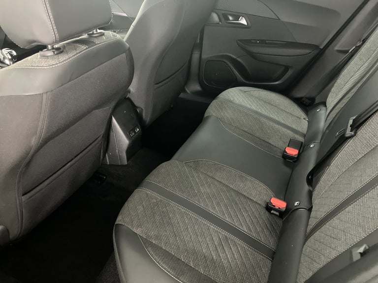 2024 Peugeot 2008 1.2 PureTech Allure 5dr Estate PETROL Manual