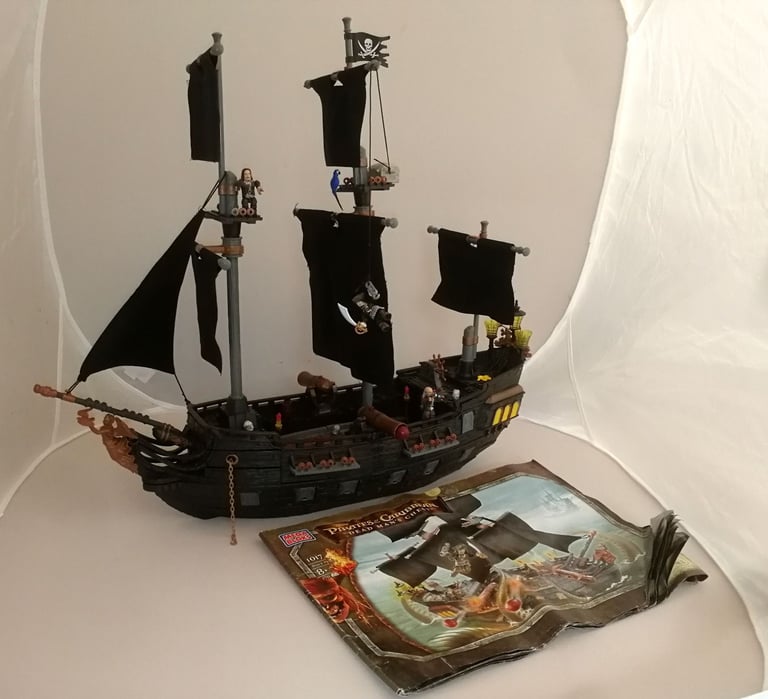 image for Mega Bloks 1017 Black Pearl Ship Pirates Of The Caribbean Dead Man's Chest