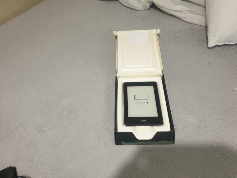 Amazon Kindle Paperwhite Model DP75SDI eBook Reader WIFI 1228 good condition and fully working