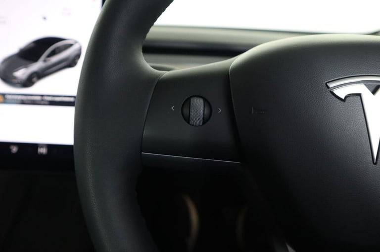 2021 Tesla Model 3 (Dual Motor) Long Range Auto 4WDE 4dr Saloon ELECTRIC Automatic