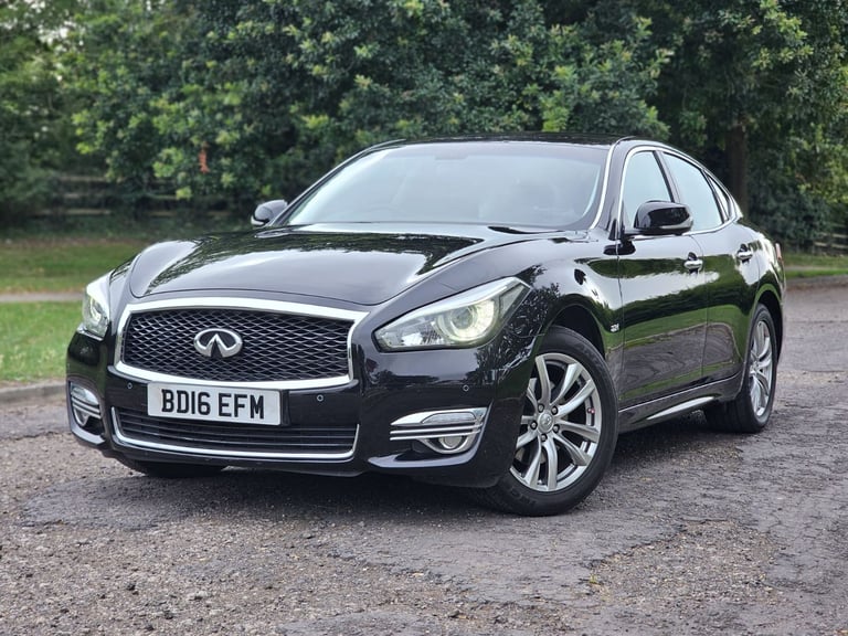 Infiniti q70 2016 premium 61k mileage black