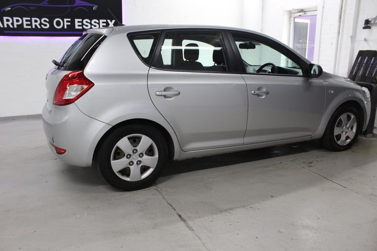 2010 Kia Ceed 1.4 1 Euro 4 5dr HATCHBACK Petrol Manual
