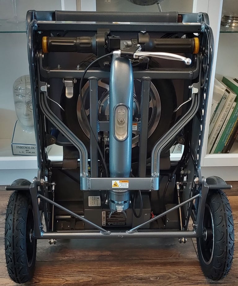 eFOLDi 1.5 Explorer Folding Mobility Scooter Imacculate Condition Plane Car Boot