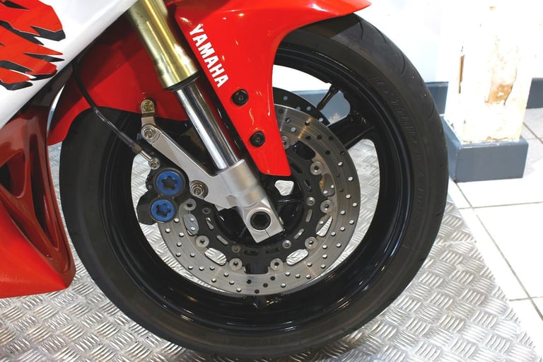 Yamaha YZF-R1