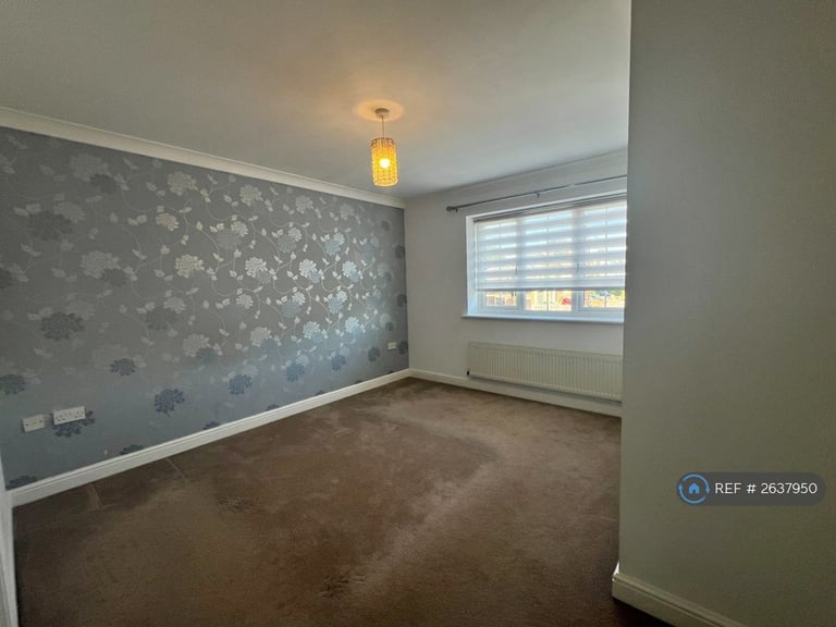 4 bedroom house in Friern Close, Cheshunt, Waltham Cross, EN7 (4 bed) (#2637950)