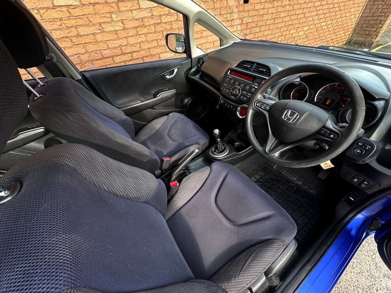 2011 Honda Jazz 1.4 i-VTEC ES 5dr HATCHBACK PETROL Manual