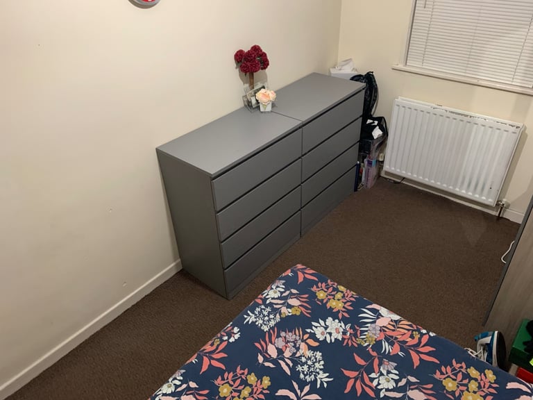 Spacious 2 bedroom house with 2 living rooms for exchange