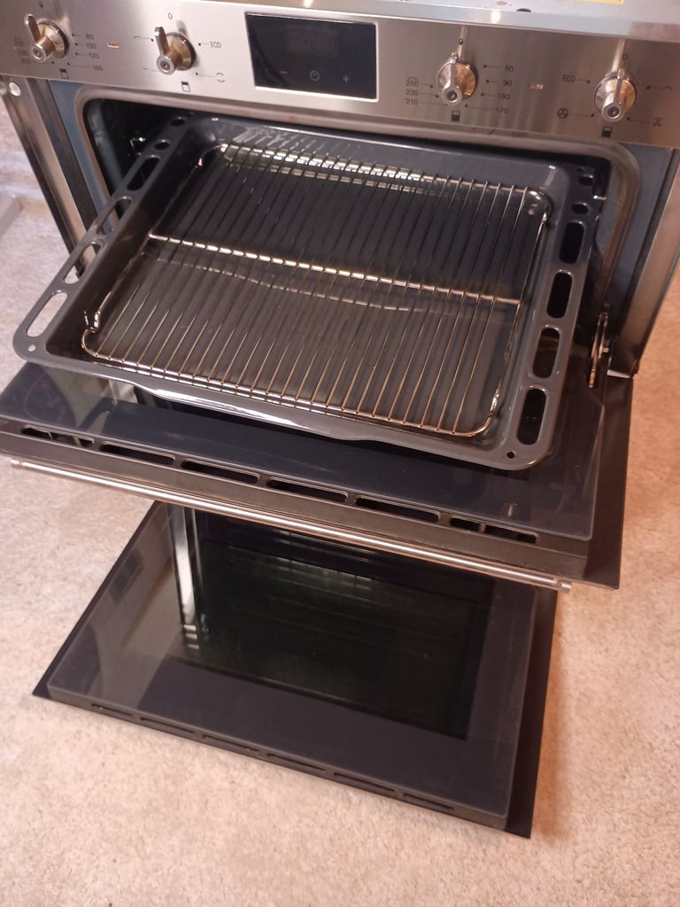 Smeg electric under counter cooker 