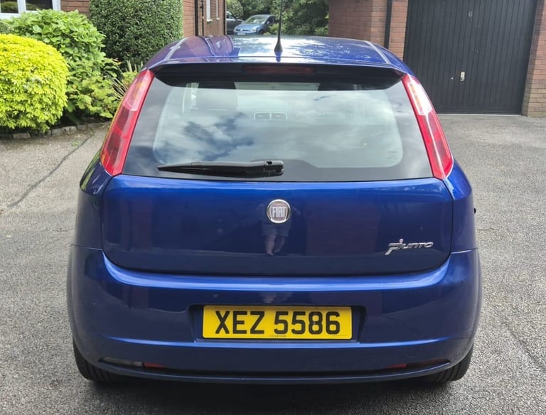 2009 Fiat Grande Punto GP - rare higher spec model - 1 previous owner + Low Miles- 1.4 Petrol Manual