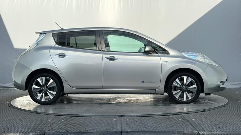 2015 Nissan Leaf 80kW Tekna 24kWh 5dr Auto HATCHBACK ELECTRIC Automatic