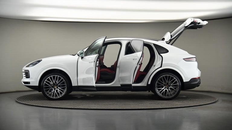 2022 Porsche Cayenne 3.0T V6 Platinum Edition TiptronicS 4WD Euro 6 (s/s) 5dr Coupe Petrol Automatic