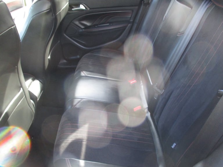 Peugeot 308 BLUE HDI S/S SW GT LINE