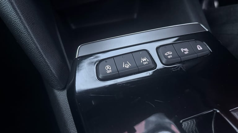 2022 Vauxhall Mokka 1.2 Turbo SRi Premium 5dr Auto Petrol Hatchback Hatchback Petrol Automatic