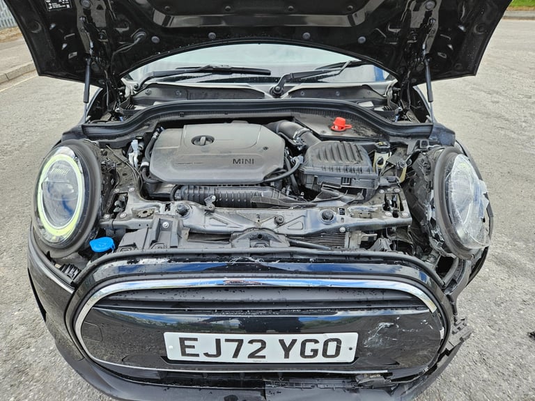 2022 72 MINI Hatchback 1.5 Cooper Classic 5dr Auto Black Damaged Salvage