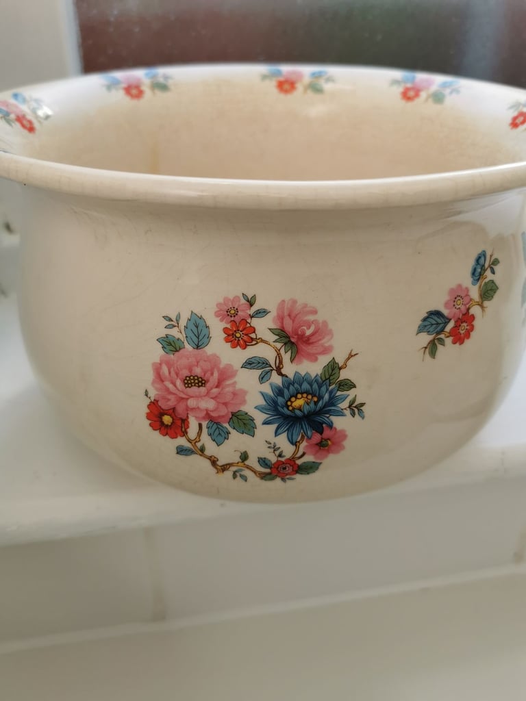 Vintage Price Kensington chamber pot/Plant holder