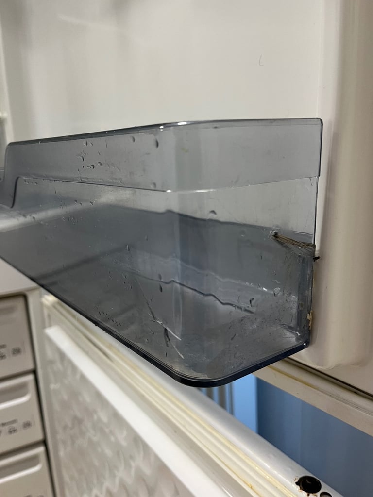 Free working integrated fridge 