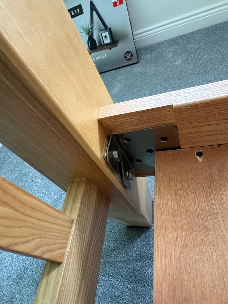 Oak bed