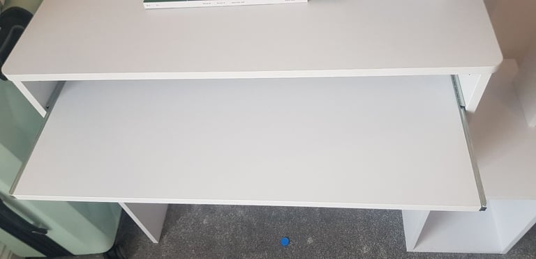 White desk - in excellent condition 