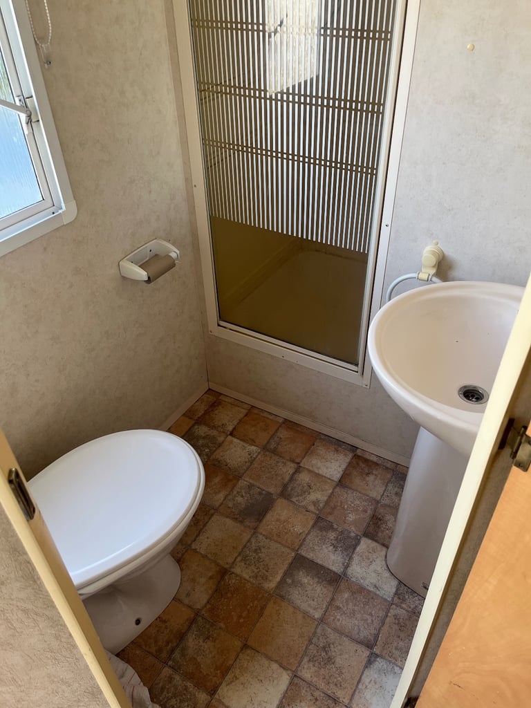 Static 2 bed caravan for rent