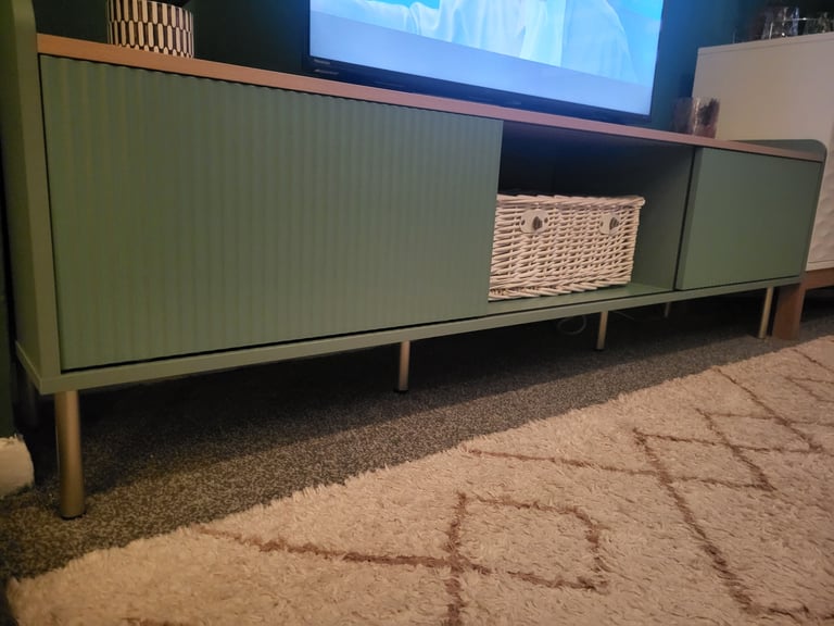 Lovely retro style tv unit 