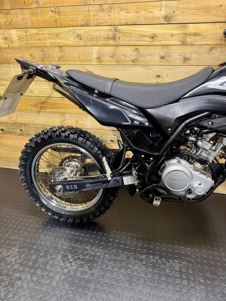 Yamaha WR125R / 2010 model / covered only 10.2k miles 