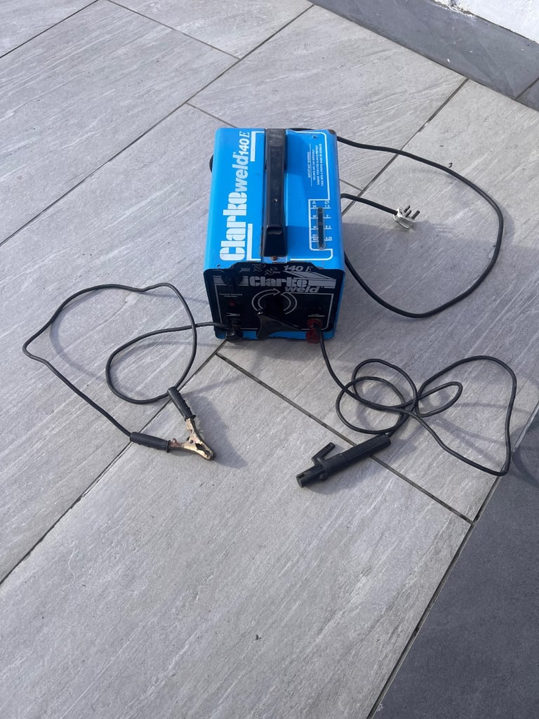 Clarke Weld 140E Arc Stick Welder Dual Voltage 240v/ 110v