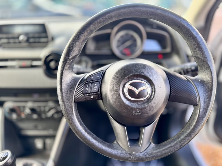 2015 Mazda Mazda2 1.5 75 SE 5dr HATCHBACK Petrol Manual