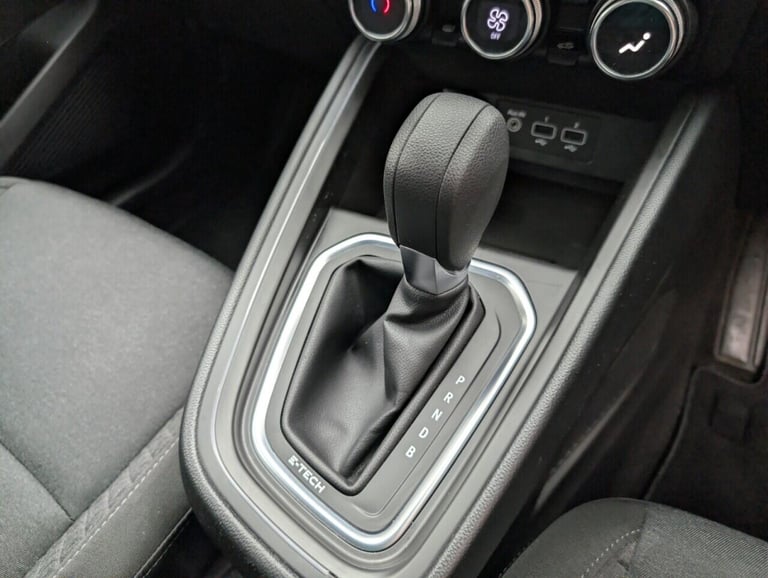 2022 Renault Clio 1.6 E-TECH Iconic Hatchback 5dr Petrol Hybrid Auto Euro 6 (s/s) (140 ps) NA HAT...