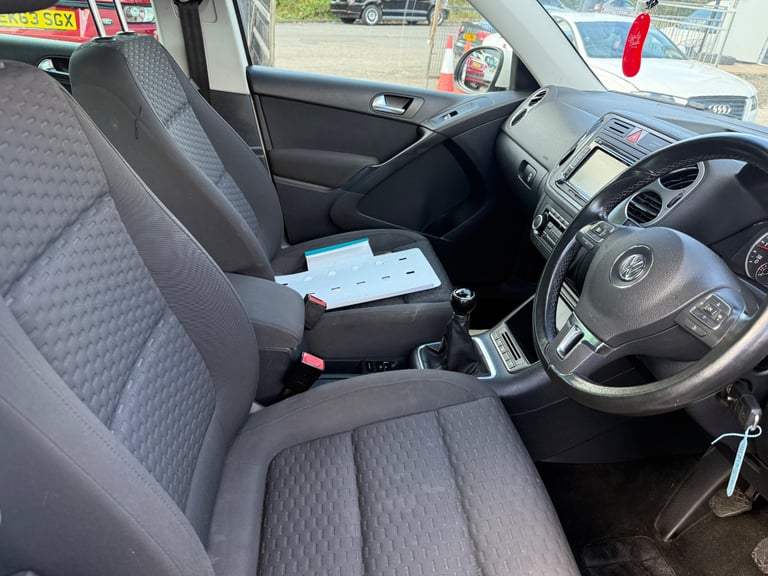 2011 11  Volkswagen, TIGUAN, Estate, 2011, Manual, 1968 (cc), 5 doors
