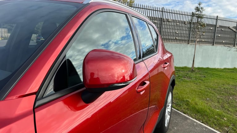 2020 Volvo XC40 Momentum B4 AWD mild hybrid ESTATE Petrol/Electric Hybrid Automatic