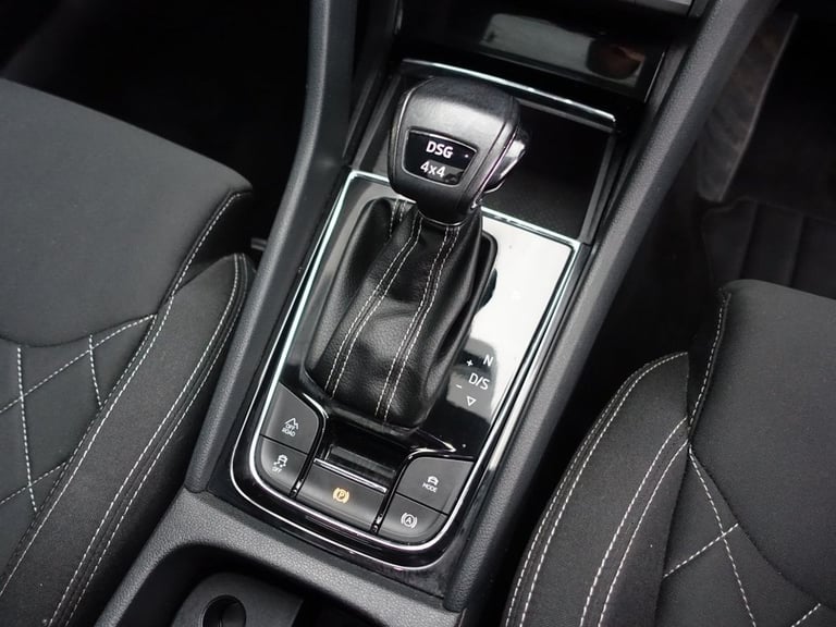 2019 Skoda Karoq 2.0 TSI SportLine SUV 5dr Petrol DSG 4WD Euro 6 (s/s) (190 ps) ESTATE Petrol Aut...