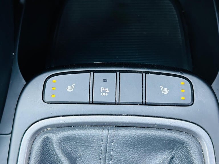 2016 Hyundai Santa Fe 2.2 CRDi SE 4WD Euro 5 5dr (5 seat) ESTATE Diesel Manual