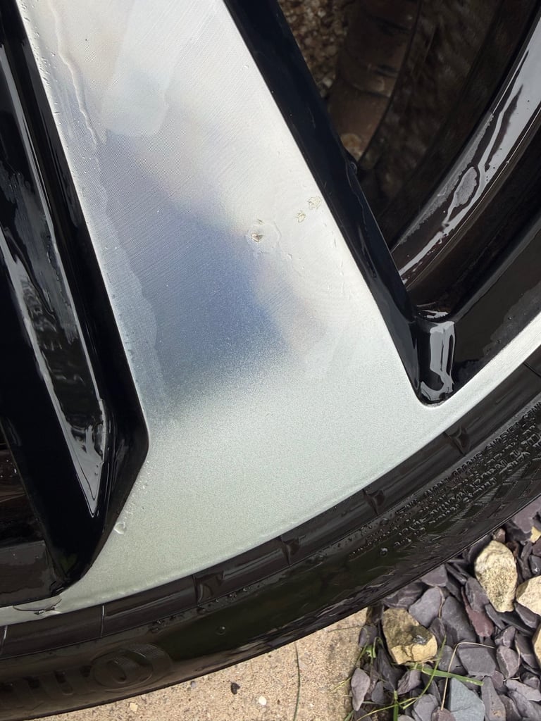 Genuine Volkswagen Golf GTI alloys and tyres