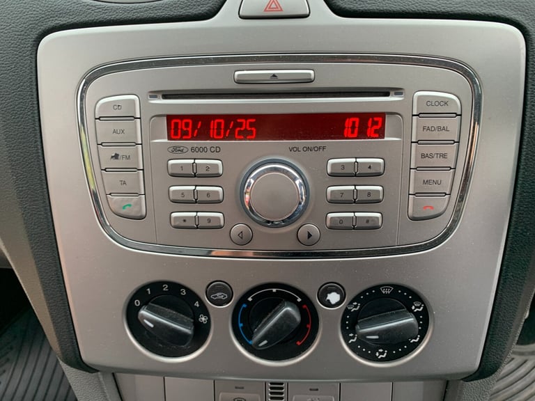 2009 Ford Focus 1.8 Zetec 5dr HATCHBACK Petrol Manual