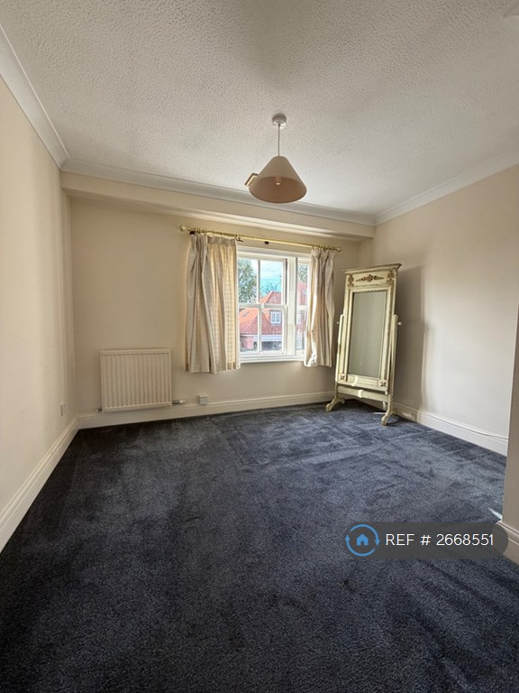 5 bedroom house in Queens Acre, Windsor, SL4 (5 bed) (#2668551)