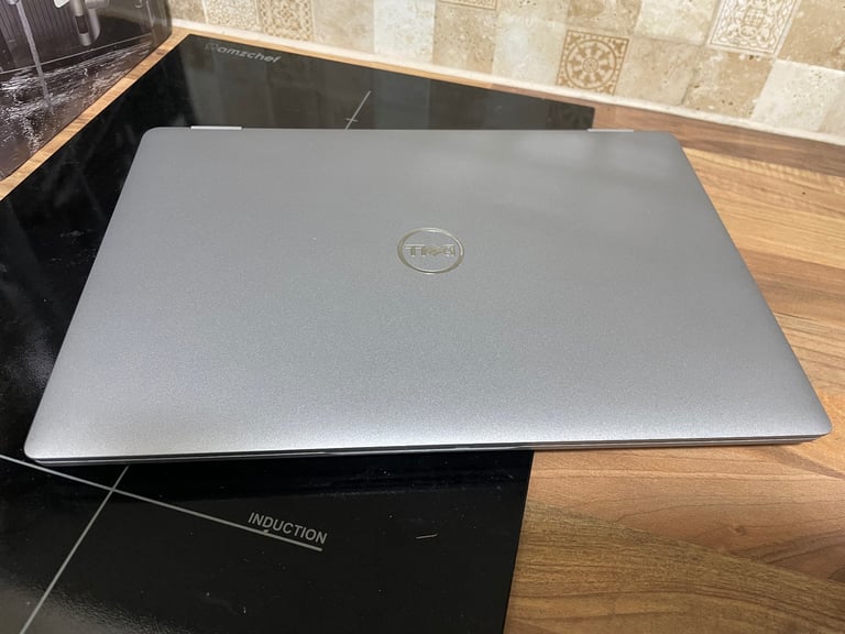 Dell laptop i5 11th Gen windows 11 like new 
