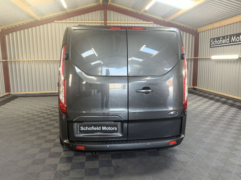 2017 Ford Transit Custom 2.0 TDCi 310 Limited Crew Cab Van 5dr Diesel Manual L1 H1 (163 g/km, 128...