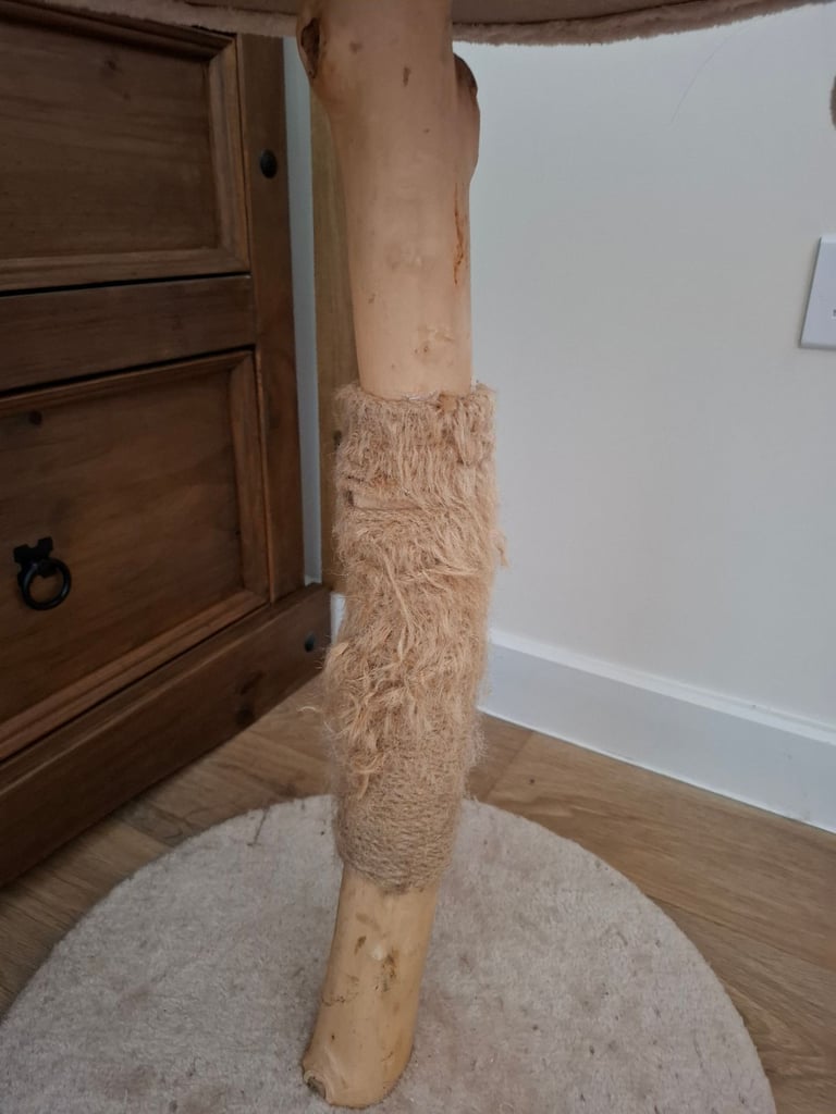 Pets at home tom snooze & swat cat tower natural